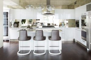 kitchen-mirror-backsplash